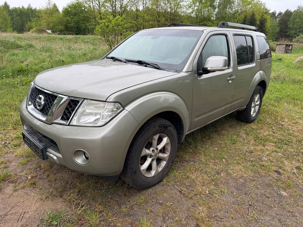 Nissan Pathfinder 2.5 DCi XE 2011