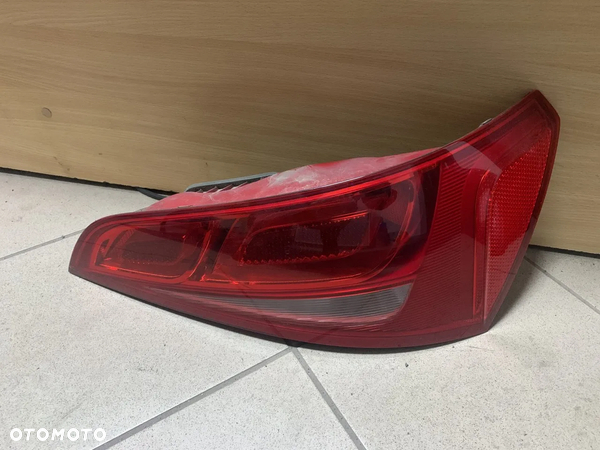 Lampa prawy tył tylna prawa Audi Q5 8R0945094 - 2