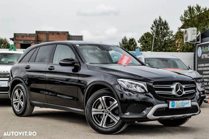 Mercedes-Benz GLC 300 4Matic 9G-TRONIC Exclusive - 2