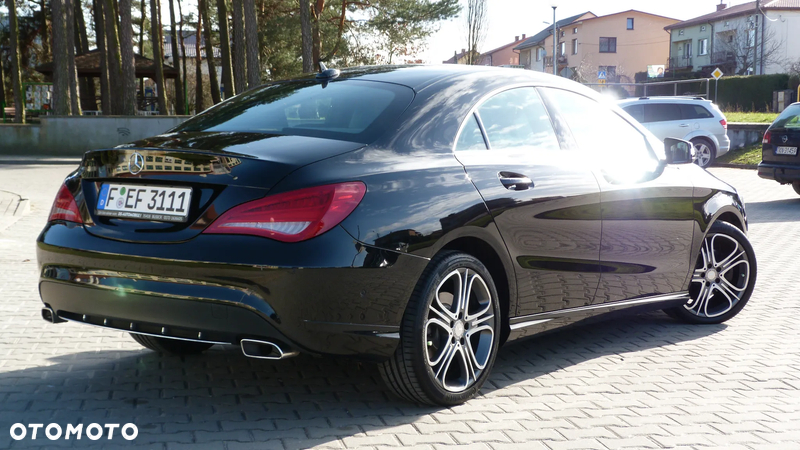 Mercedes-Benz CLA 180 AMG Line - 15