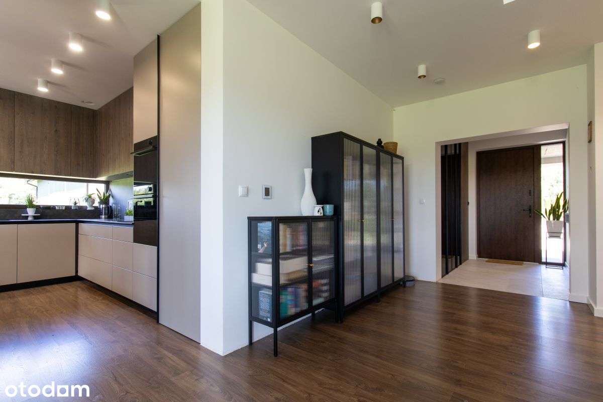 Nowoczesny Przestronny Dom Wokół Natury-5