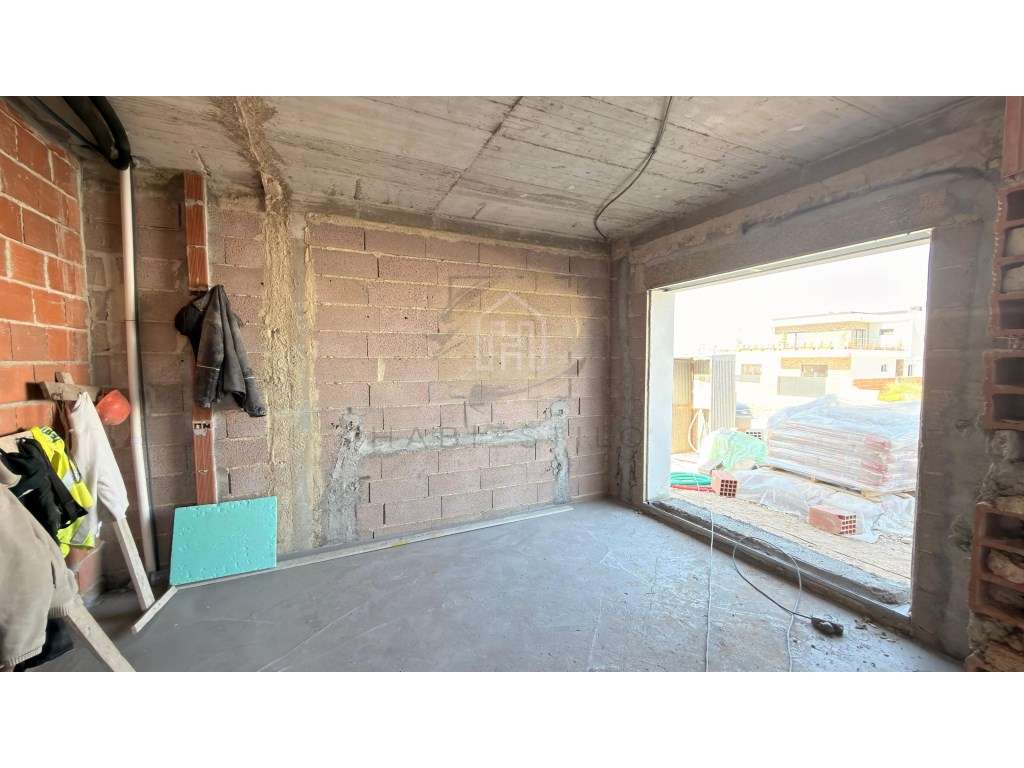 Moradia Nova T4 com Piscina em Azeitão- Vista Serra da Arrábida-21