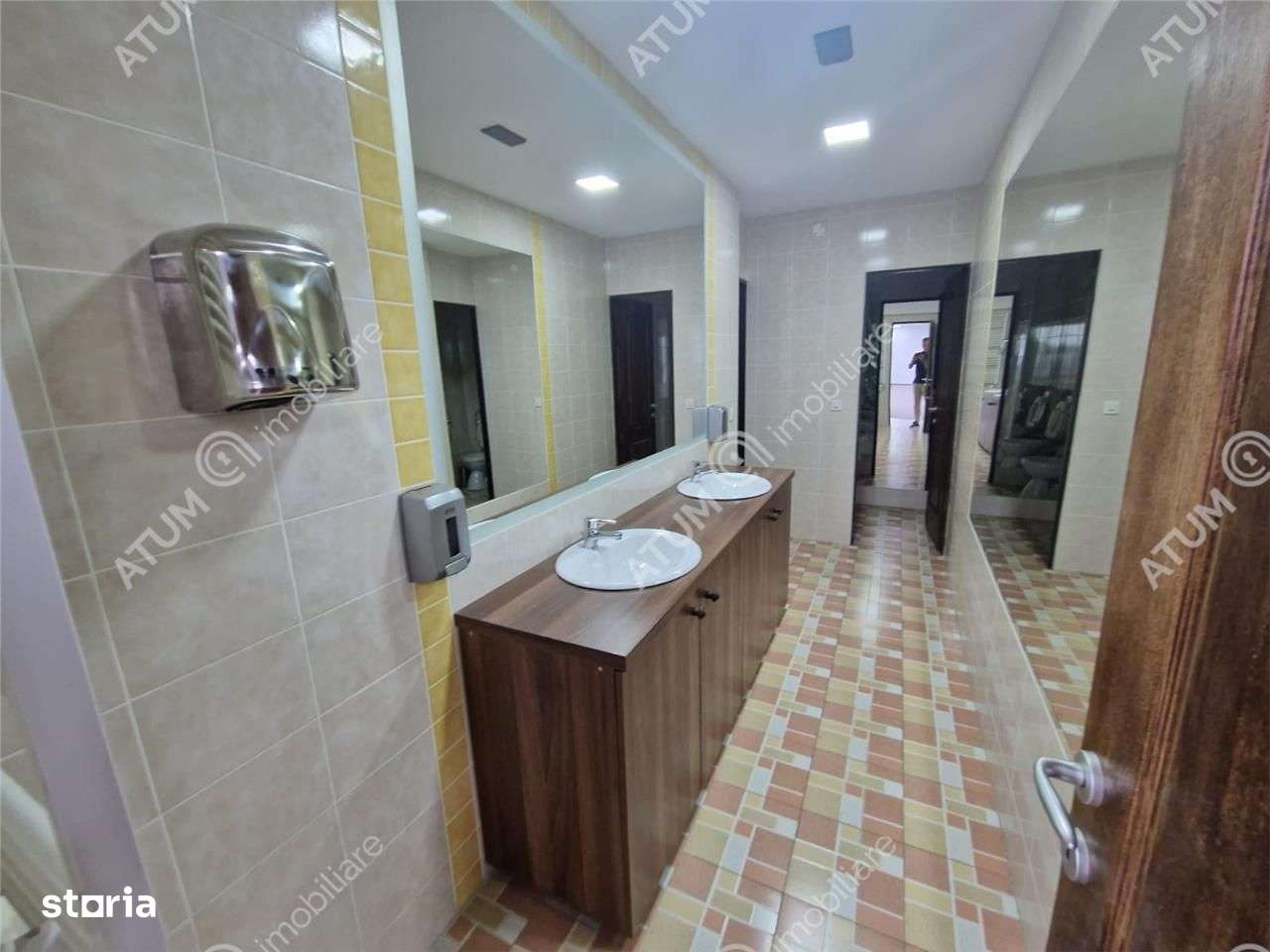 Spatiu pentru birouri de inchiriat in Sibiu langa Centrul Istoric - Imagine principală: 5/7