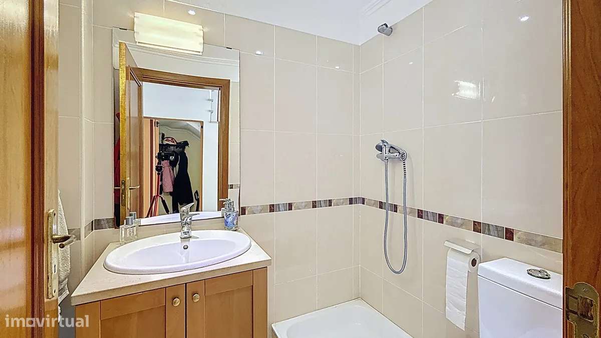 Moradia Familiar Soalheira em Excelente Localização – Bacelos de Gaio-11