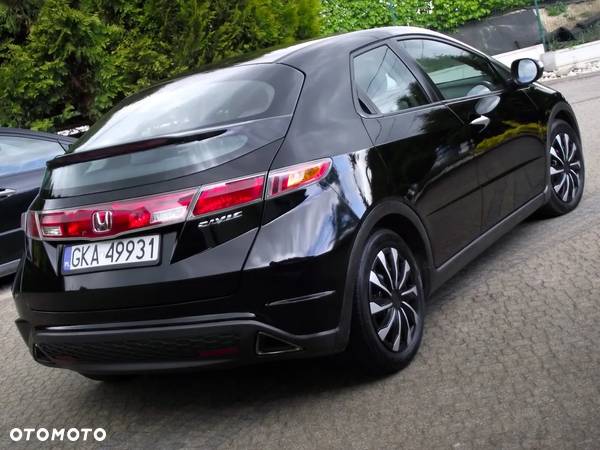 Honda Civic 1.8 Executive - 35