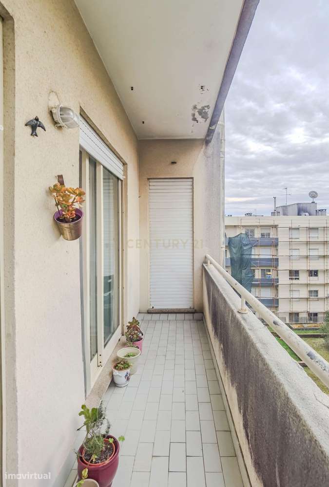 Apartamento T2 com Varanda, Garagem e Piscina | Valongo-15