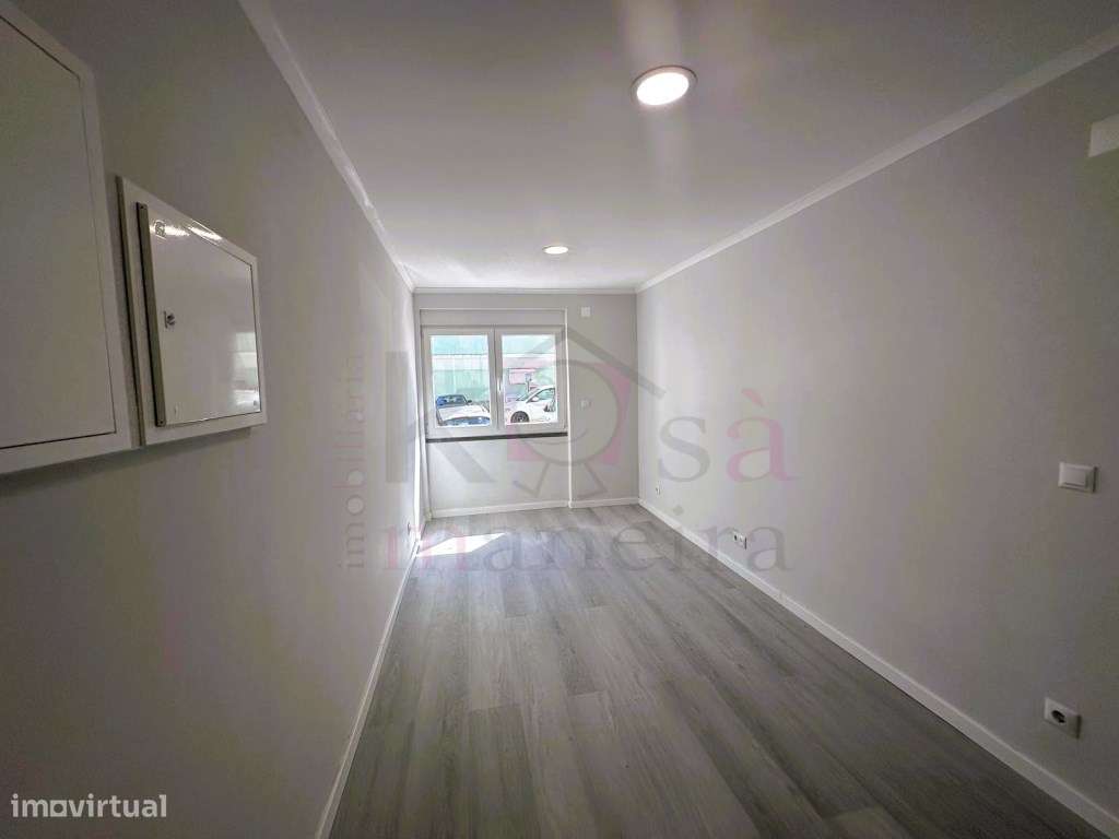 Apartamento T2 R/C em Benfica!-2