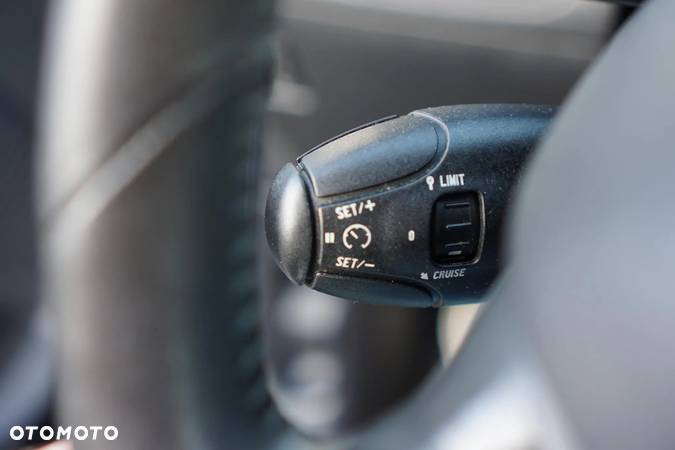 Peugeot 2008 E-HDi FAP 92 STOP & START Active - 29