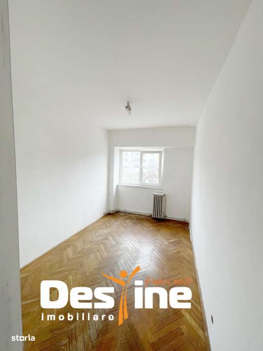 Apartament 4 camere, decomandat, Galata, 152.900 euro - Imagine principală: 4/7