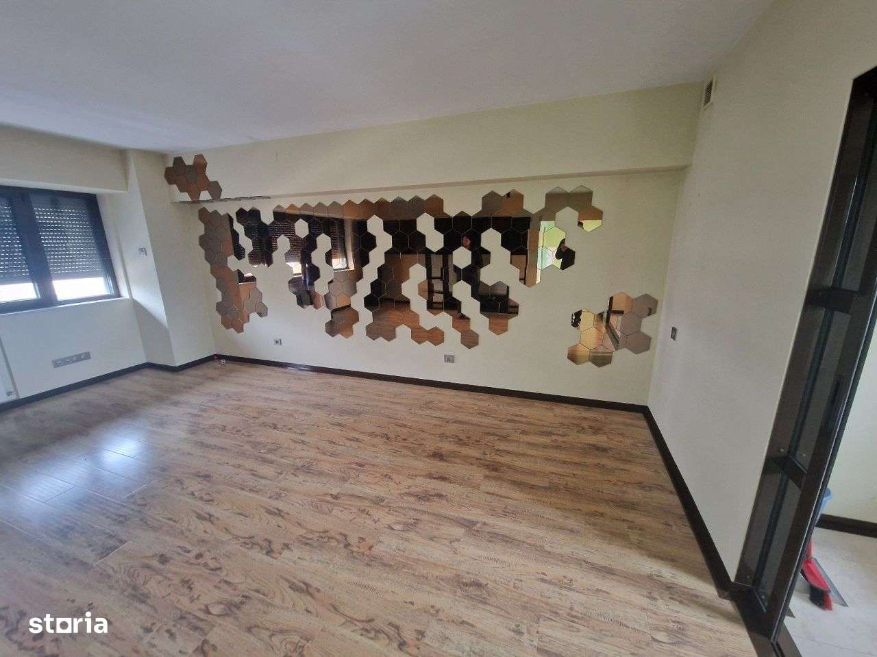 Apartament 4 camere 120 mp - Renovat - Piata Victoriei