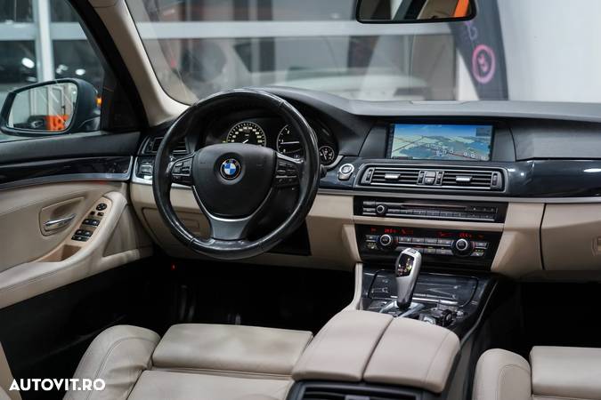 BMW Seria 5 525d Touring Aut. Luxury Line - 10