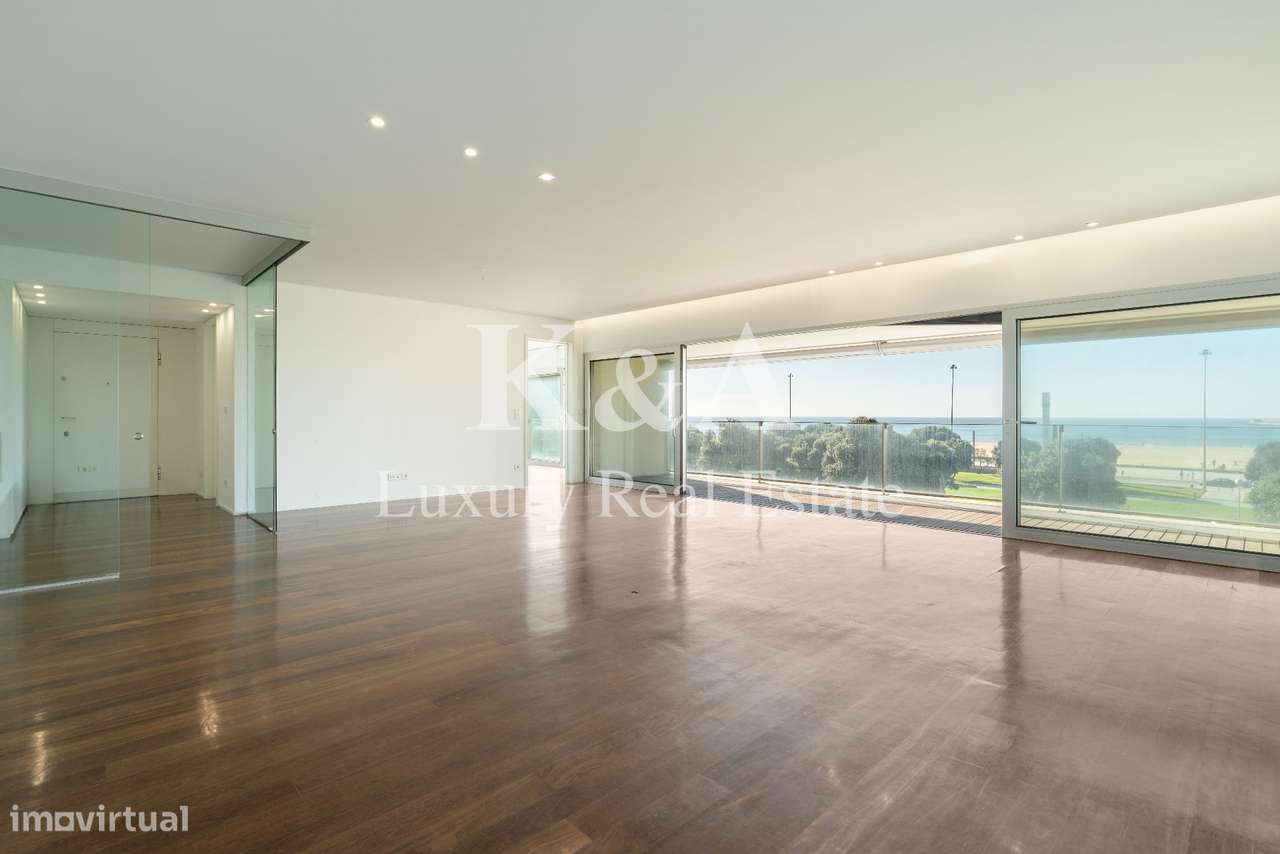 Apartamento T4 na primeira linha do mar. - Grande imagem: 3/17