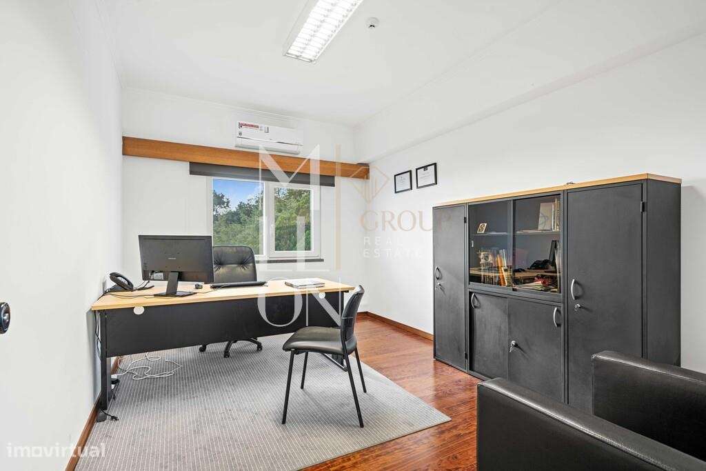 Oportunidade de Investimento Industrial - lote 7.290 m2 com 1.595 m2 d-31