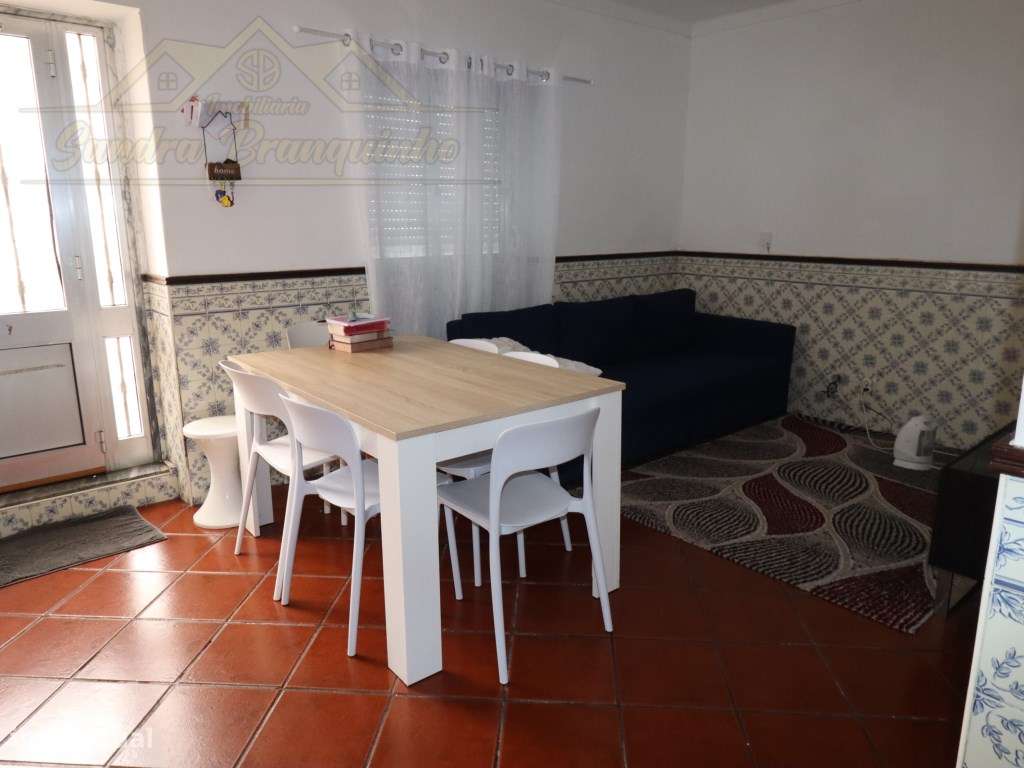 Apartamento T2 com terraço-12