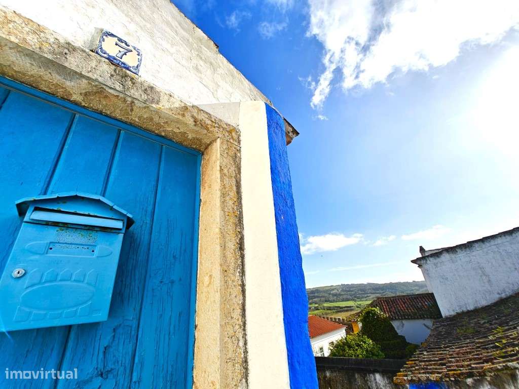 Moradia junto às muralhas do Castelo de Óbidos-36