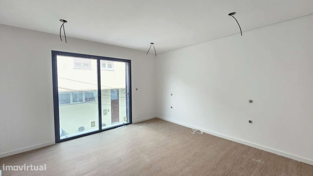 T2 | Novo | Varanda | Lugar de garagem - Grande imagem: 4/19