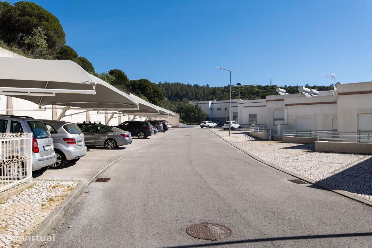 Apartamento T2 logradouro piscina vista mar e vila Sesimbra-47