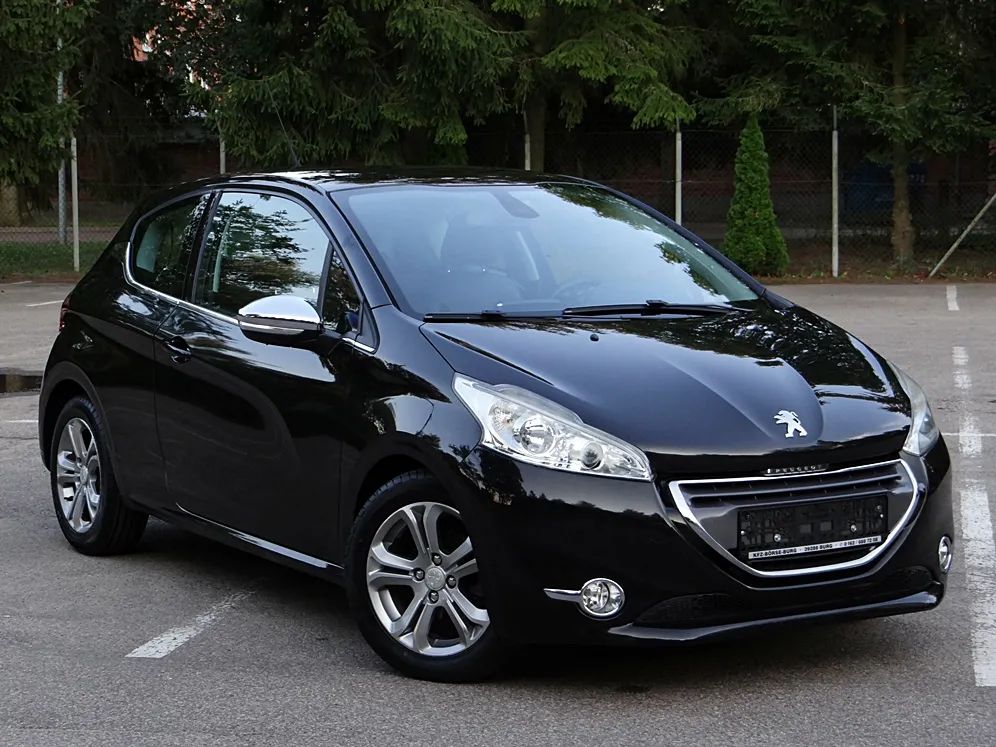 Peugeot 208 I (2012-2019) 120 VTI Intuitive 2013