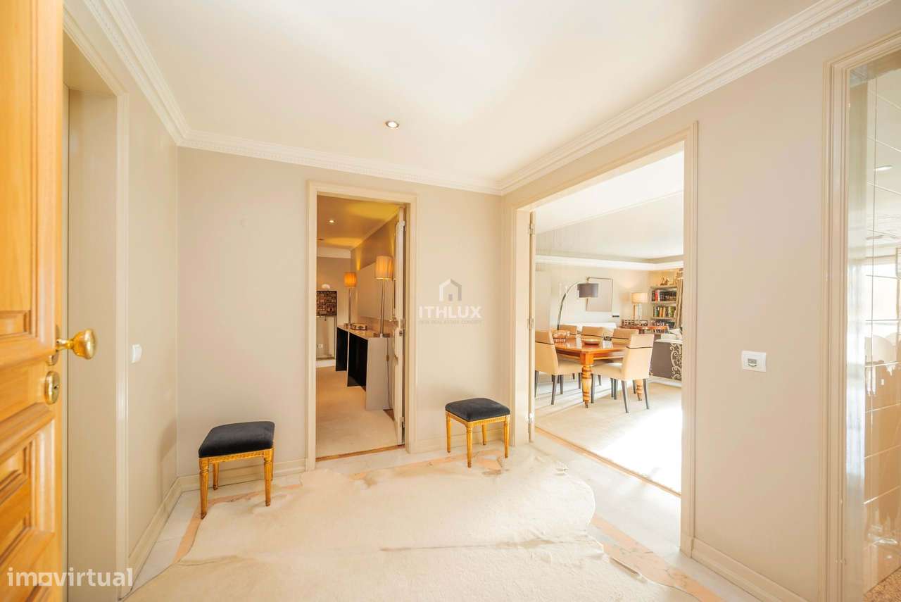 Excecional T4 na Avenida 5 de Outubro - Grande imagem: 3/60