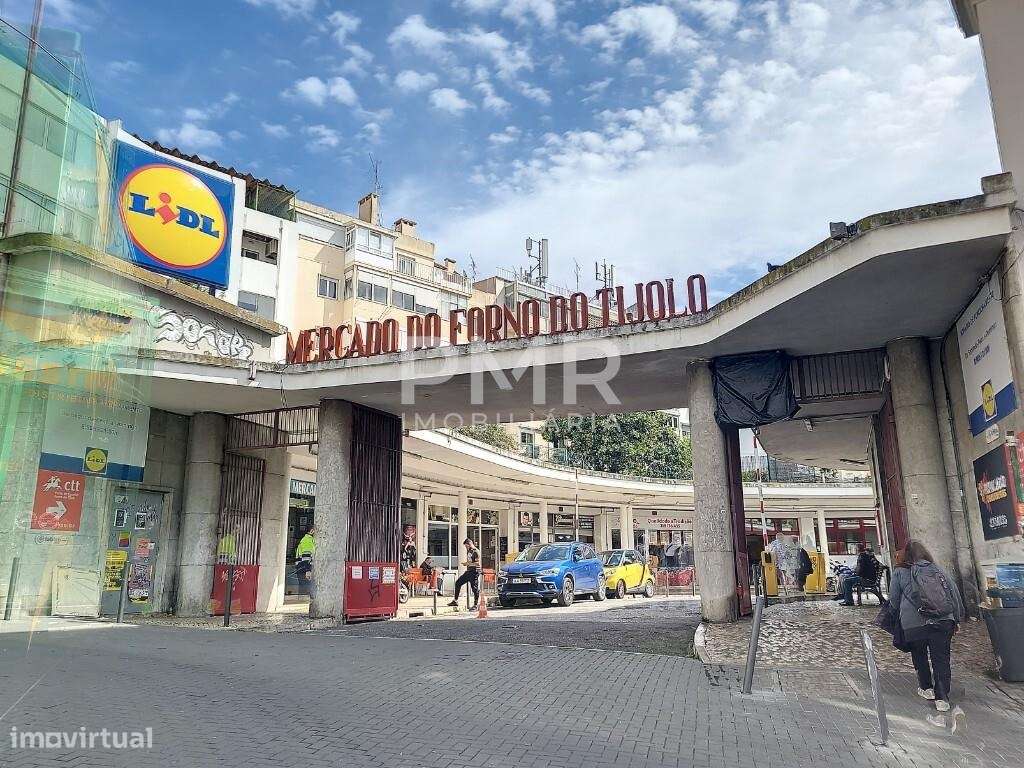 Apartamento T3 com terraço em Arroios-14