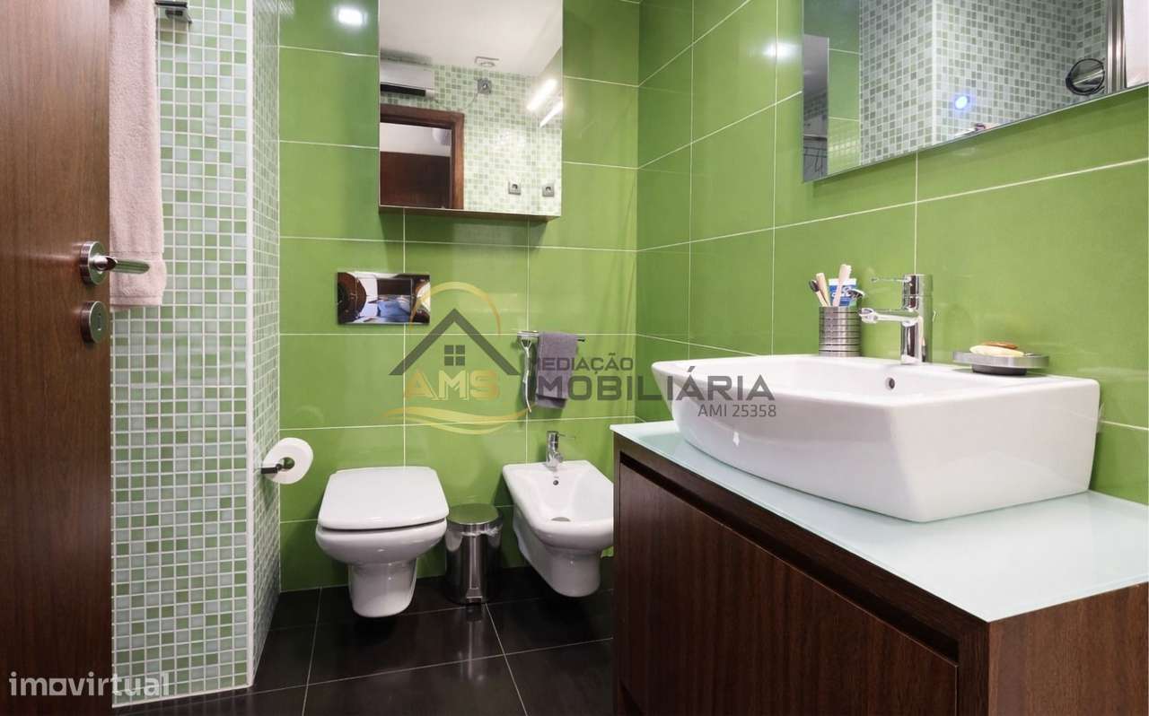 APARTAMENTO T2 COM GARAGEM CENTRO DE FAFE-22