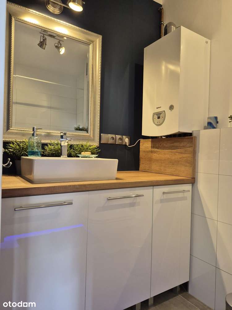 Kiełczów okolica Wrocławia ul. Makowa 2018 r + komórka + m. parkingowe-9