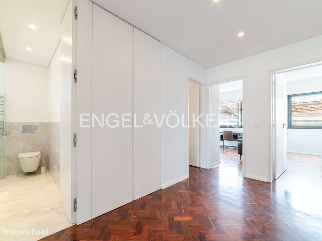 Apartamento T3 renovado no Principe Real-13