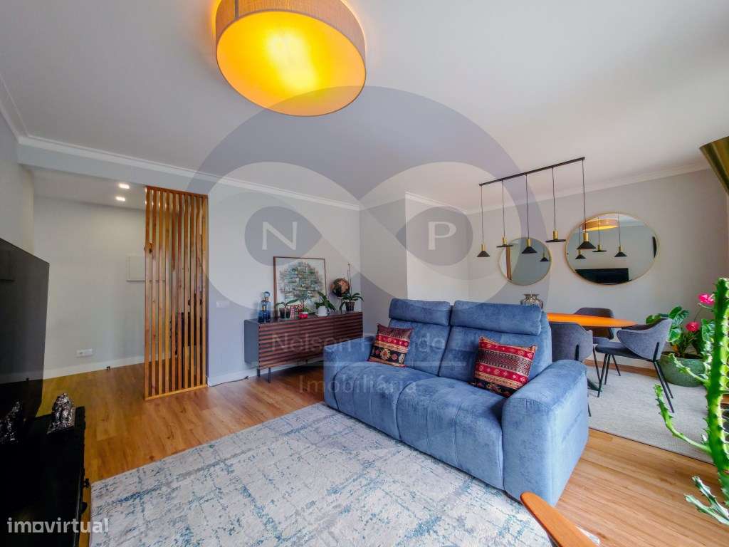 T2 com Cozinha Equipada, Varanda e Garagem para 2 carros, num 3º an... - Grande imagem: 5/32