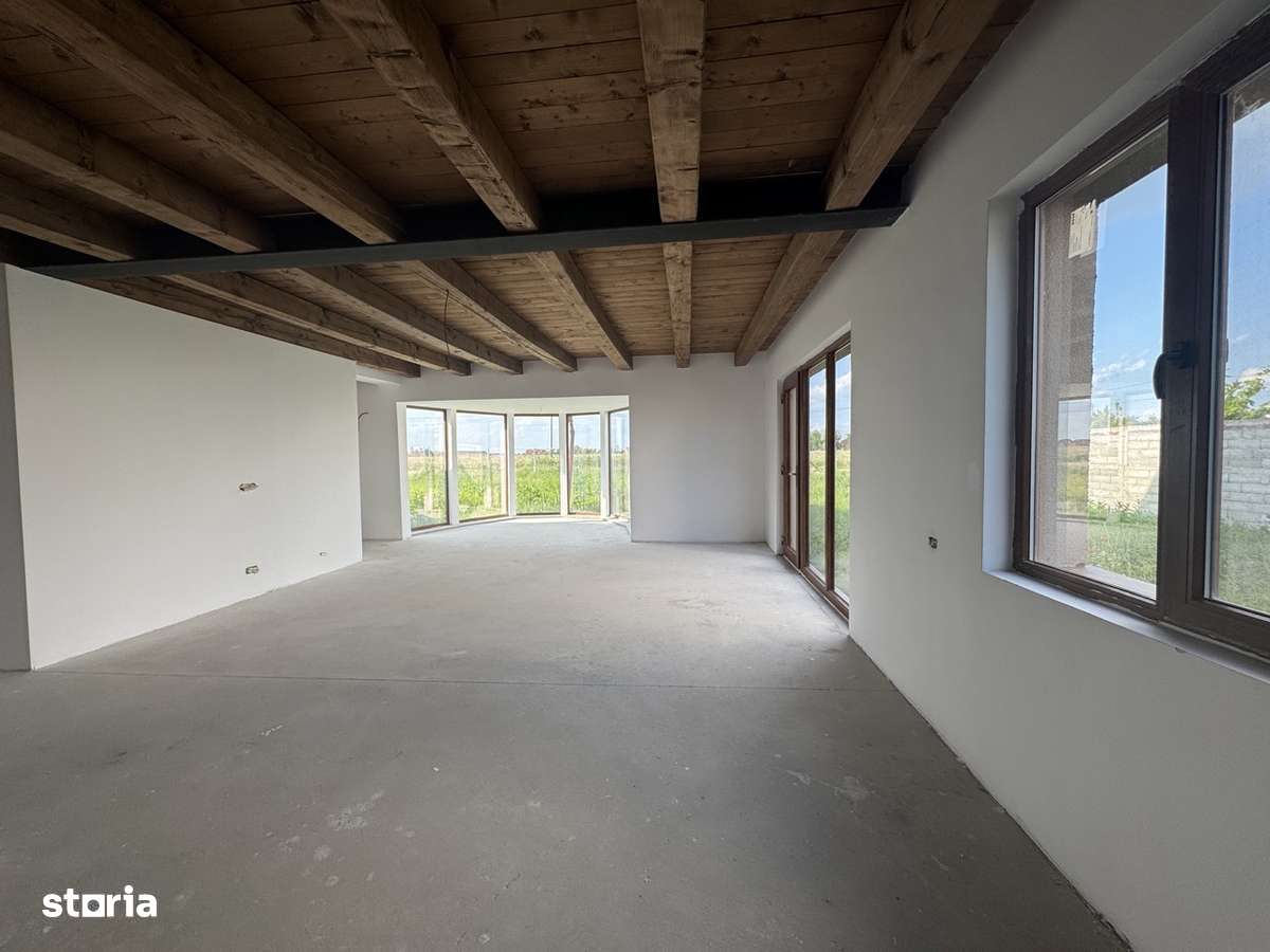 Casă cu etaj, 5 dormitoare, 3 băi + 652 mp teren în Nojorid - Imagine principală: 2/20