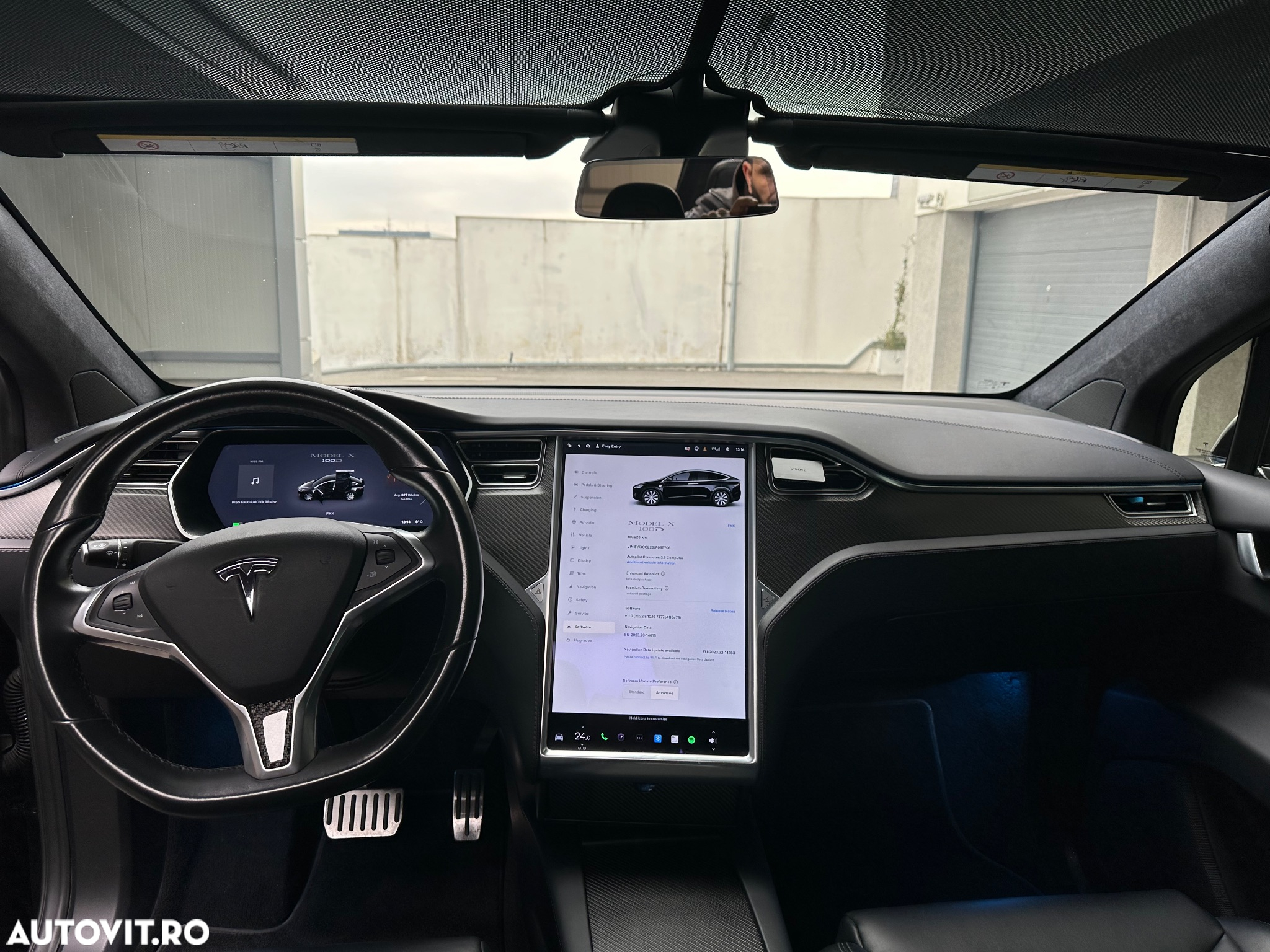 Tesla Model X - 4