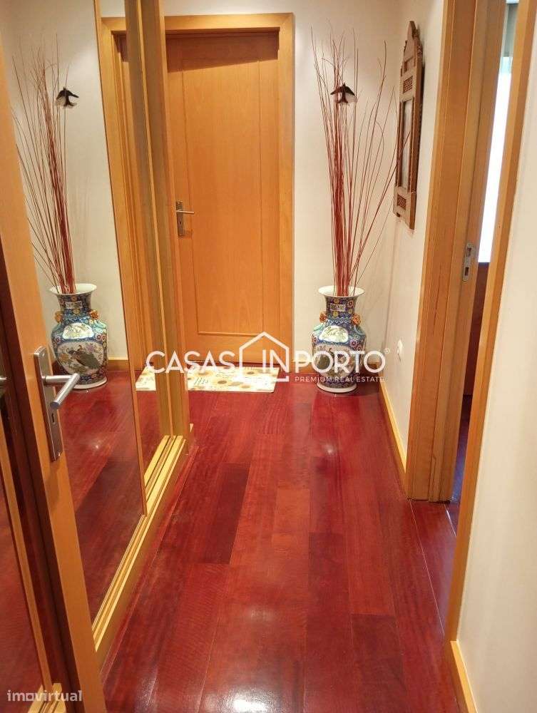 Apartamento T2 em Condomínio Fechado de Luxo com piscina - Grande imagem: 4/33