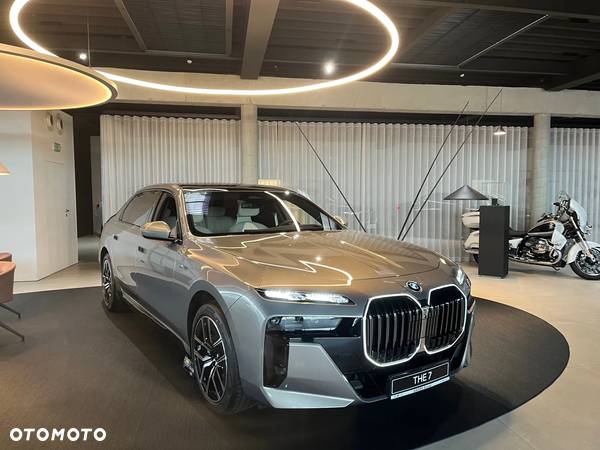 BMW Seria 7 750e PHEV xDrive M Sport sport - 3