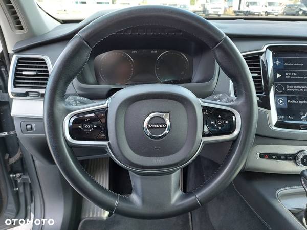 Volvo XC 90 - 15