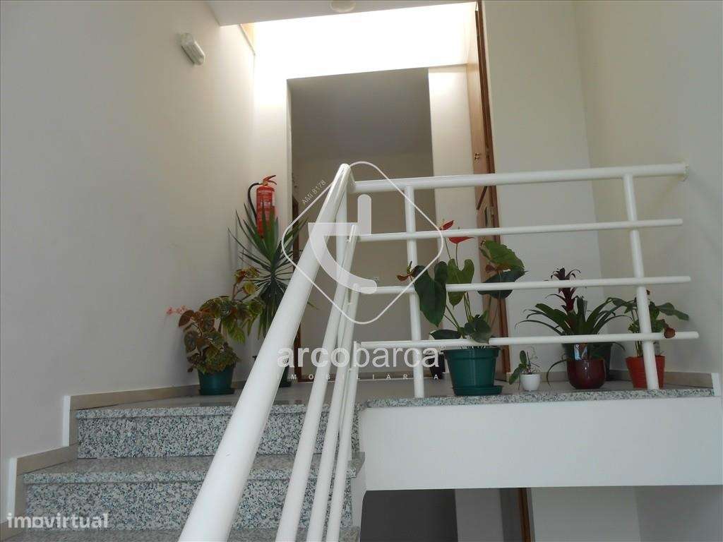 Apartamento T2 , com garagem e aquecimento central 170.000€- Paçô -Arc - Grande imagem: 5/35