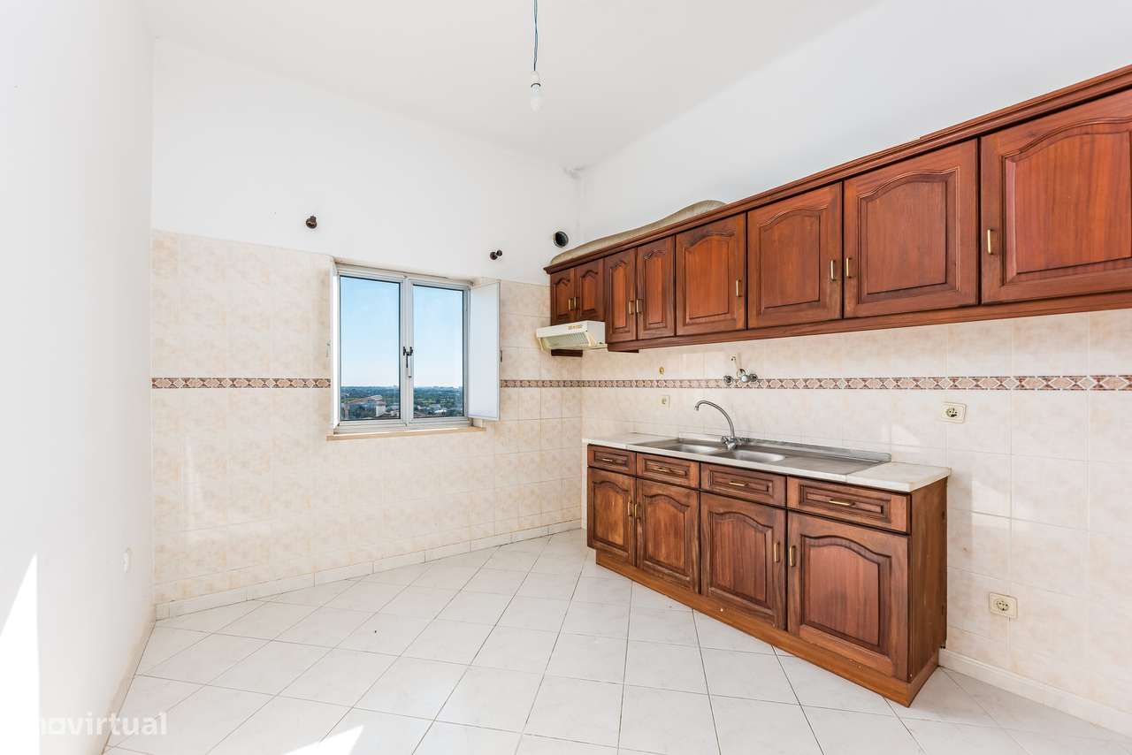 Moradia T5 com mais de 200m2 em Boliqueime-13