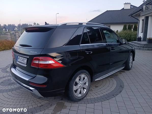 Mercedes-Benz ML 350 BlueTec 4-Matic - 6