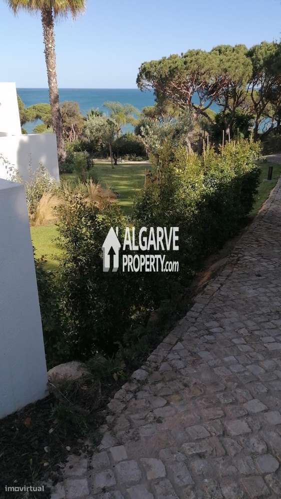 Resort de Luxo à Beira do Oceano com Oportunidades de Rendimento - Grande imagem: 2/17