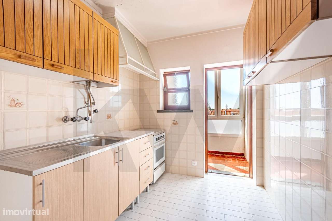 APARTAMENTO T2 p/ REMODELAÇÃO - MADORNA - São Domingos de Rana-1