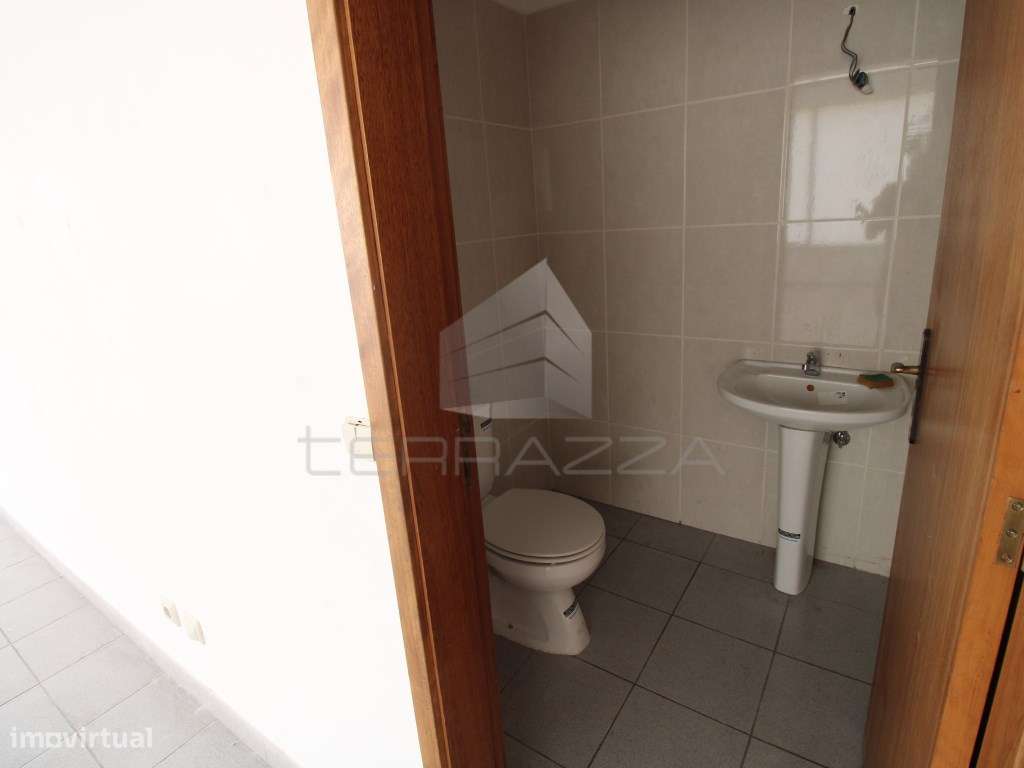 Espaço comercial em Mota-Fervença, Celorico de Basto. - Grande imagem: 5/15