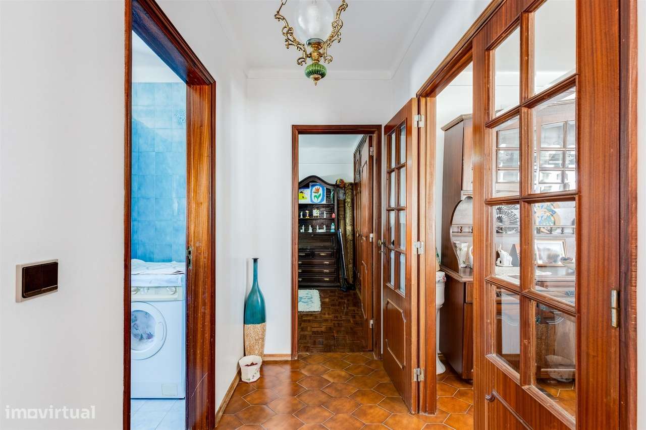 Apartamento T2 com Terraço e Garagem | Praia da Nazaré-15