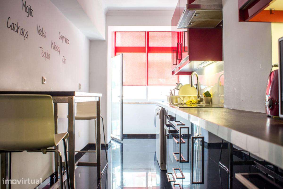 Quarto - localizado em Alcântara Lisbon - Grande imagem: 4/10