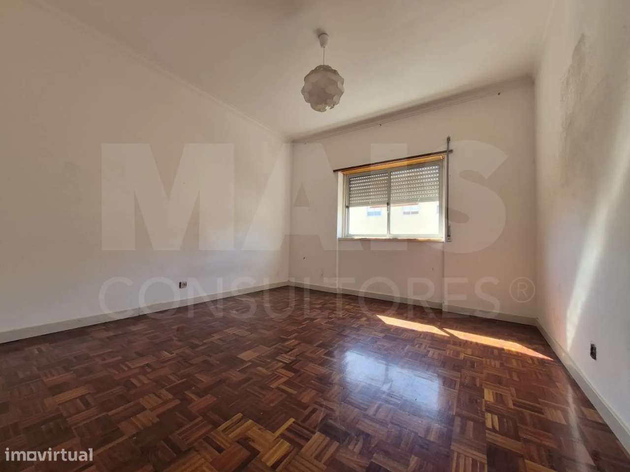 Apartamento de 3 Assoalhadas com Varanda na Serra da Mina-7