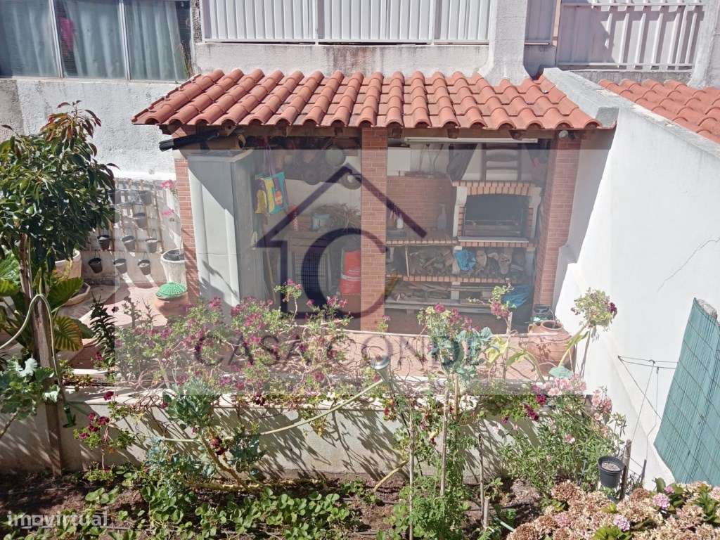 Moradia Banda T4 com Sótão Aproveitado | Belas - Sintra-5