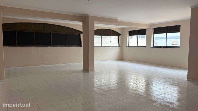 Loja Comercial de 97m2 à venda com Terraço de 103m2 - Grande imagem: 4/6