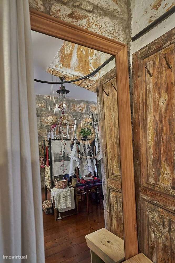 Loja na Travessa de Cedofeita para venda-12