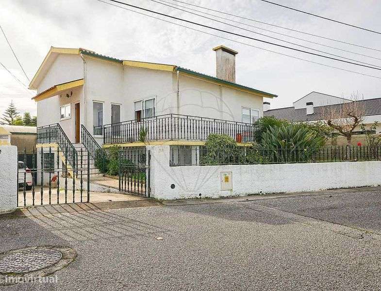 Moradia T4 A Venda Em Aveiro Aradas