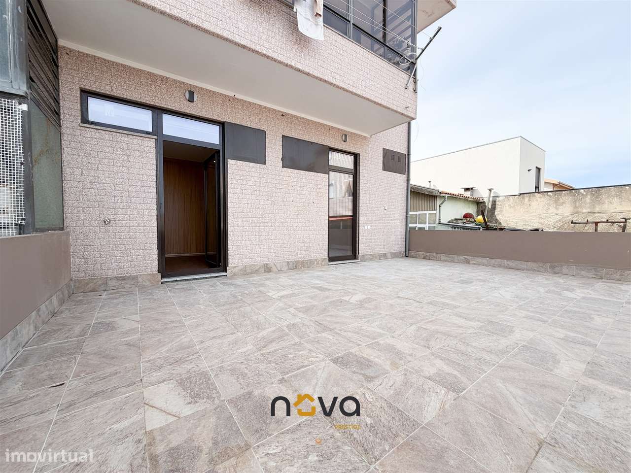 Apartamento T2 com terraço em Vila do Conde-4