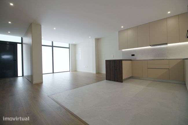 Fantástico Apartamento T2+escritório novo no Centro de Vila Verde-9