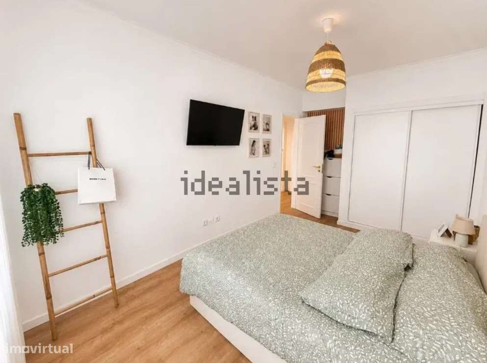 Apartamento T3 à venda em Santa Marta do Pinhal, Corroios-14