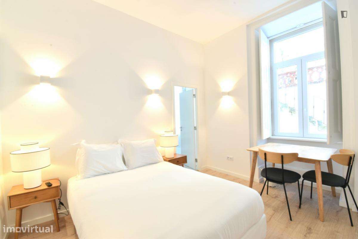 Estúdio - localizado em Montes Claros Coimbra - Grande imagem: 2/7